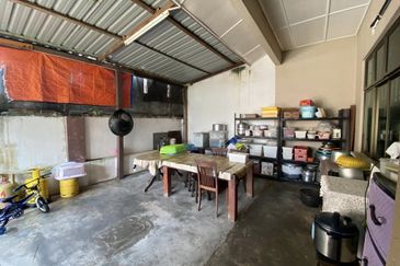 OPEN FACING SEMID HOUSE @ TAMAN KIARA, PALOH KLUANG FOR SALE