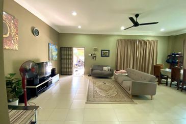 OPEN FACING SEMID HOUSE @ TAMAN KIARA, PALOH KLUANG FOR SALE