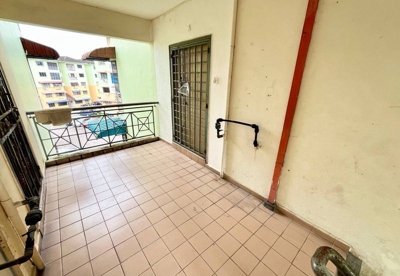 Lily & Jasmine Apartment