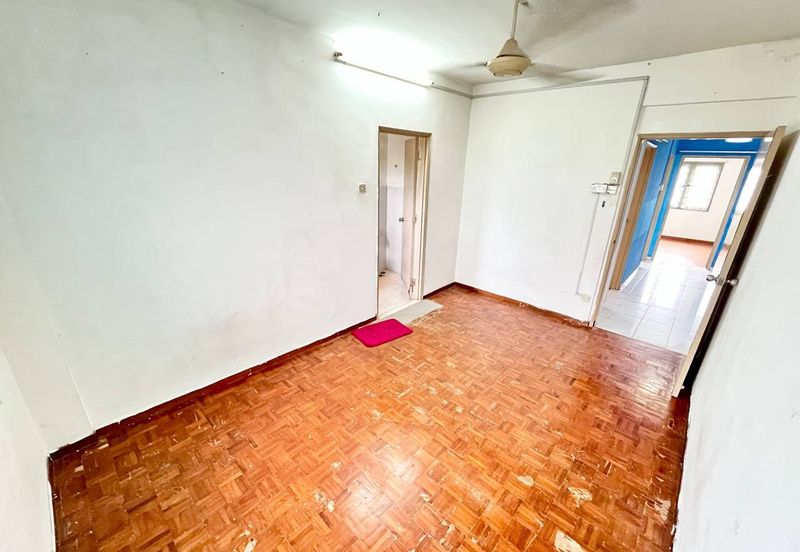 Lily & Jasmine Apartment