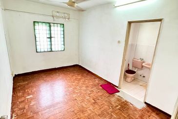 Lily & Jasmine Apartment