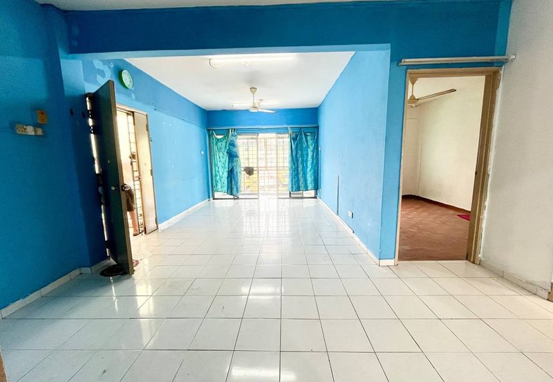 Lily & Jasmine Apartment