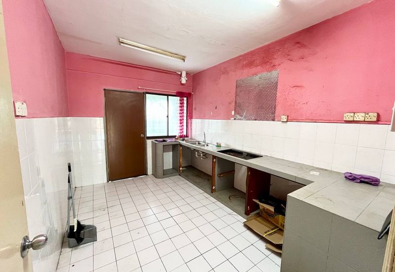 Lily & Jasmine Apartment