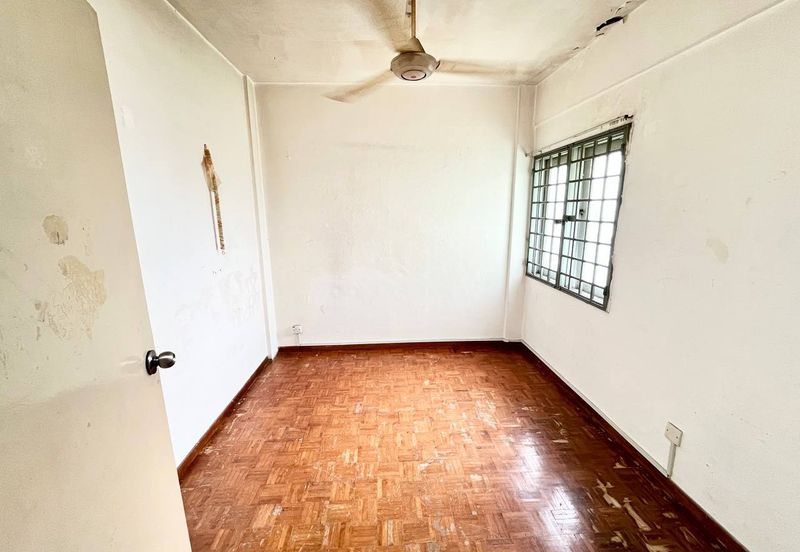 Lily & Jasmine Apartment