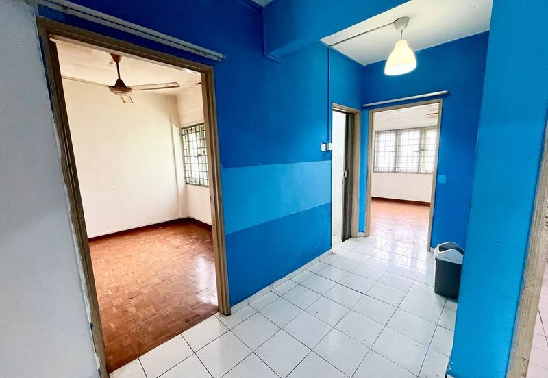 Lily & Jasmine Apartment