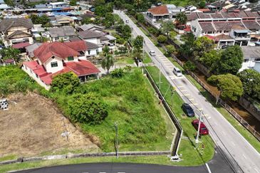 TANAH LOT @ KG BAHAGIA, BATU PAHAT FOR SALE