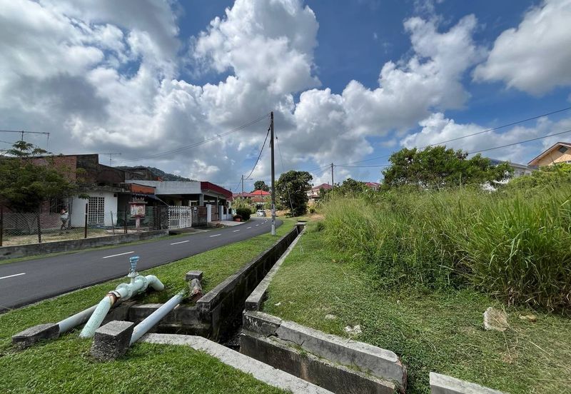 TANAH LOT @ KG BAHAGIA, BATU PAHAT FOR SALE