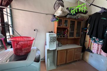 Apartment Mawar, Taman Sutera