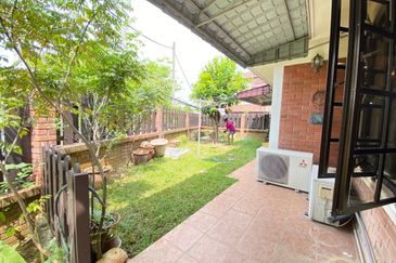 Corner Lot Double Storey Terrace House Bandar Sungai Long SL10 Cheras