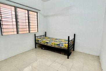 Residensi Bistaria, Ukay Bistari