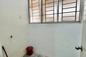 Residensi Bistaria, Ukay Bistari