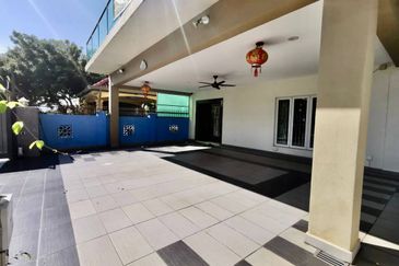 Jalan Suasana, Bandar Tun Hussein Onn