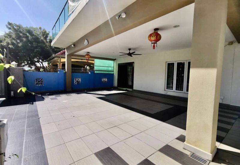 Jalan Suasana, Bandar Tun Hussein Onn