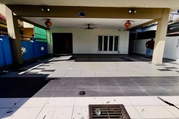 Jalan Suasana, Bandar Tun Hussein Onn