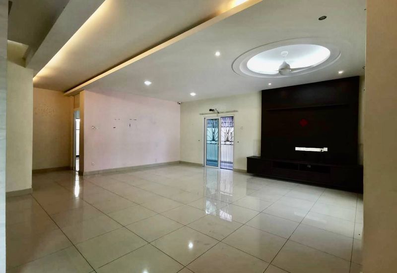 Jalan Suasana, Bandar Tun Hussein Onn