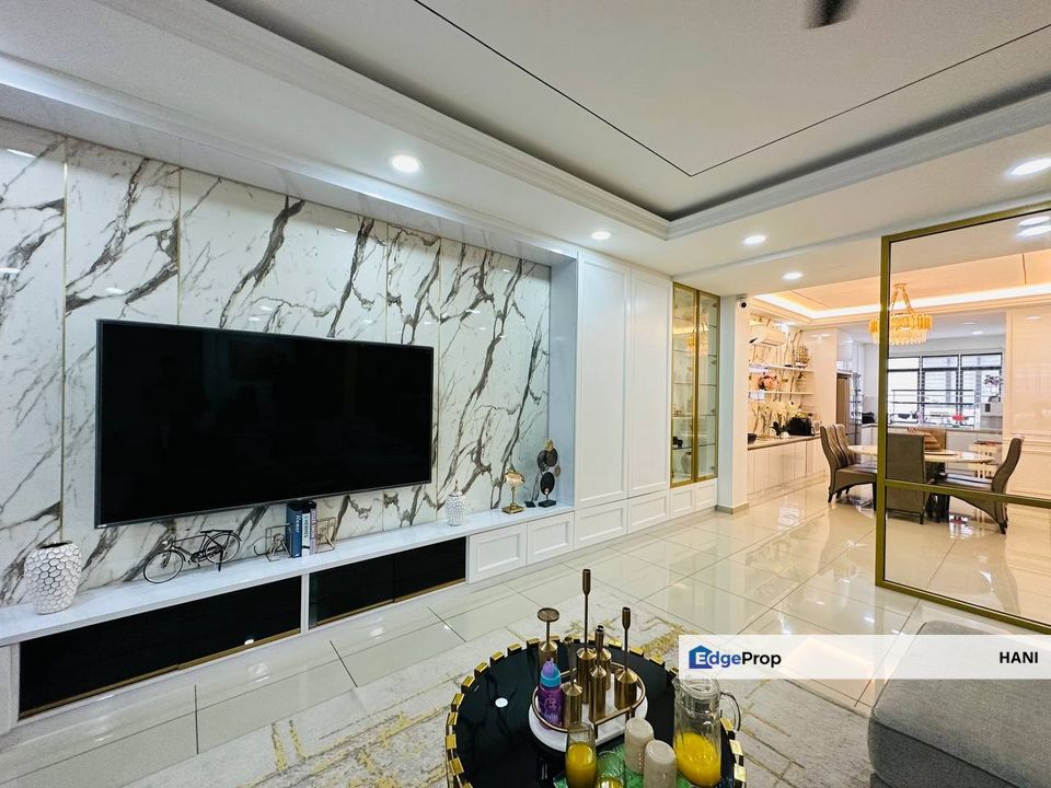 Below Market Value Double Storey Superlink Jalan Ecohill 3 Semenyih , Selangor, Semenyih