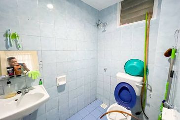 Sri Puteri (Earls Court), Ukay Perdana