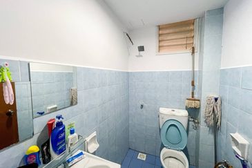 Sri Puteri (Earls Court), Ukay Perdana