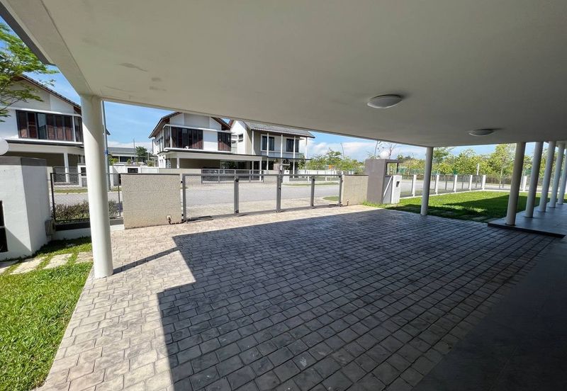 Tiana Elmina Gardens