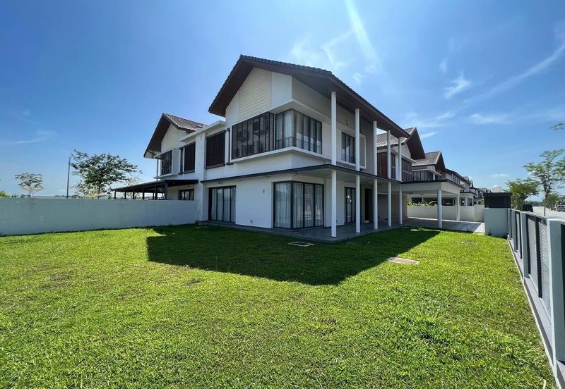 Tiana Elmina Gardens