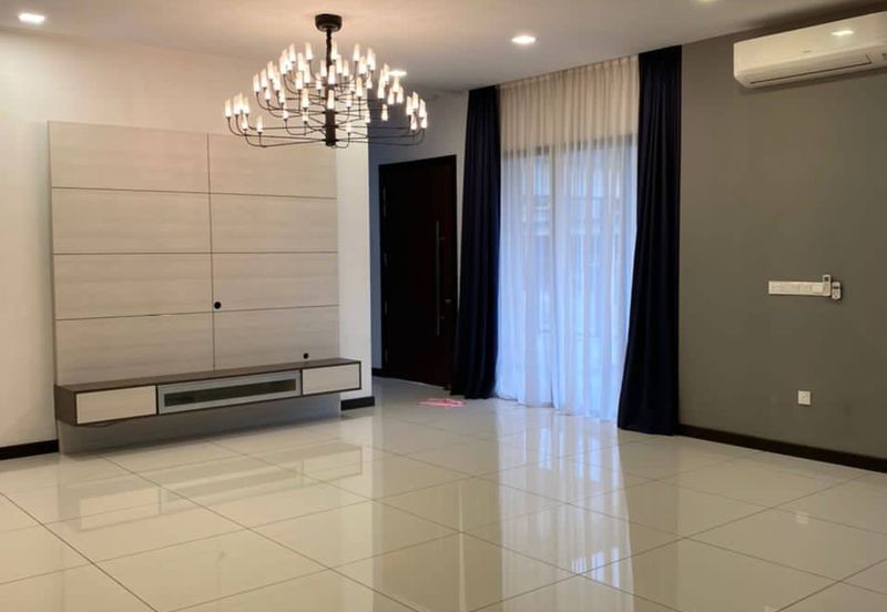 Tiana Elmina Gardens