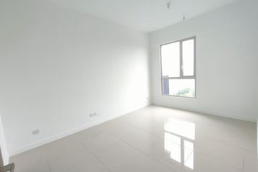 Lakefront Condominium | Emerald Hills @ Alam Damai