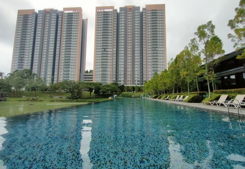 Lakefront Condominium | Emerald Hills @ Alam Damai