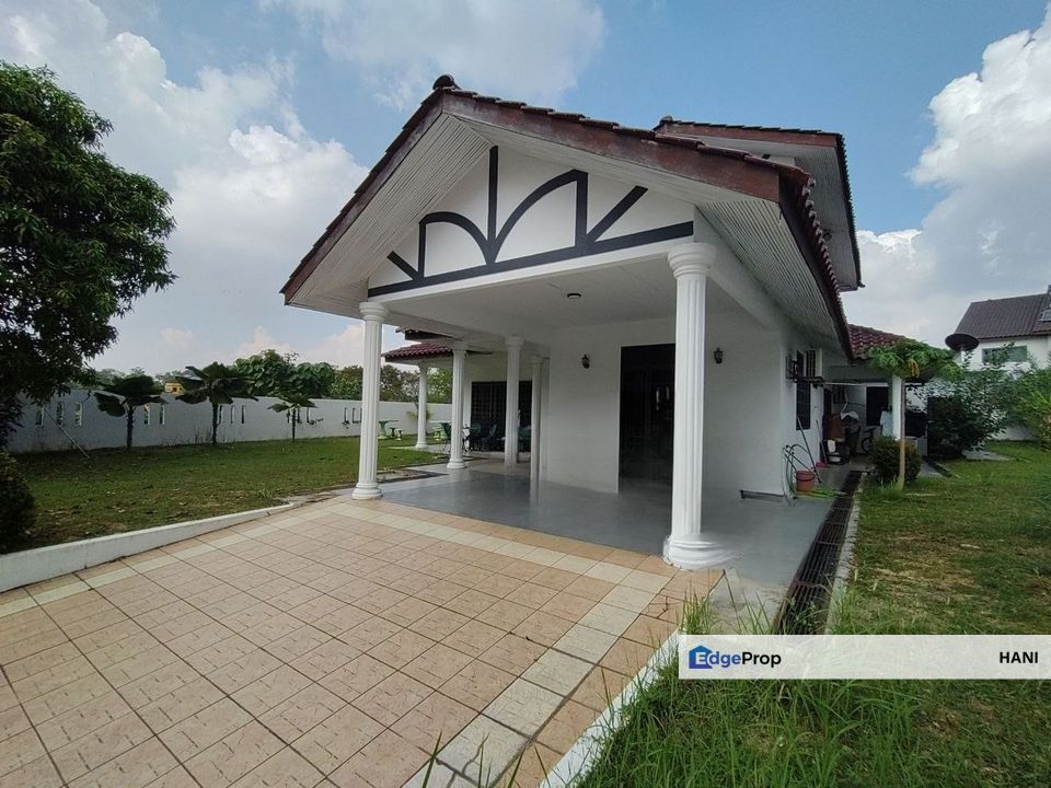 Double Storey Bungalow Seksyen 9 Shah Alam Selangor, Selangor, Shah Alam