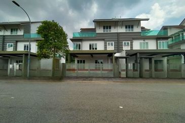 Impian Tropika Alam Impian