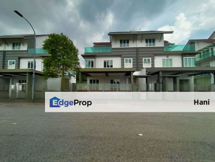 3 Storey Semi D House Impian Tropika Residences Shah Alam, Selangor, Shah Alam