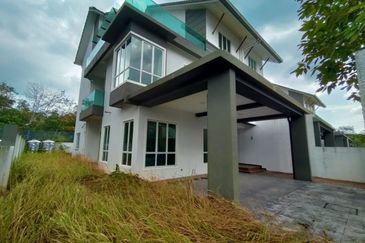 Impian Tropika Alam Impian