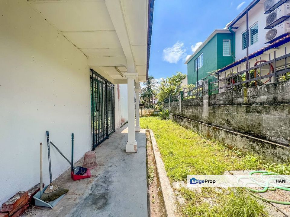 Double Storey Semi Detached House Taman Taming Jaya , Selangor, Balakong
