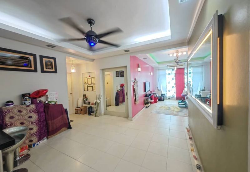 Villa Park Condominium