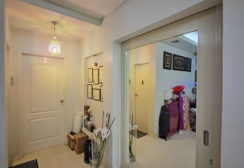 Villa Park Condominium