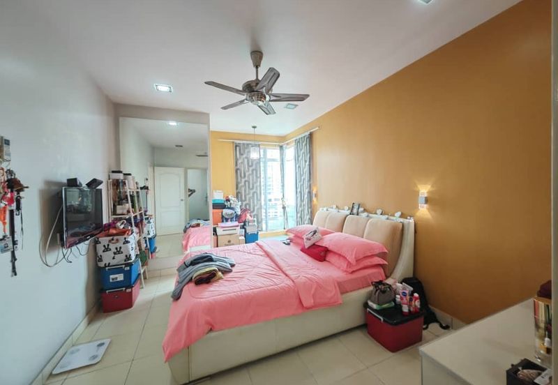 Villa Park Condominium