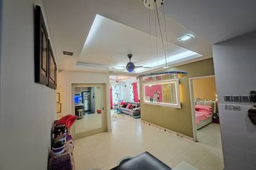 Villa Park Condominium