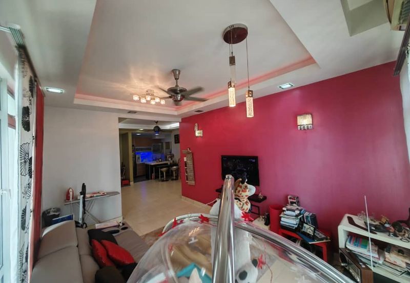 Villa Park Condominium