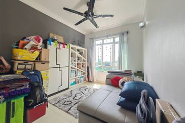 Villa Park Condominium