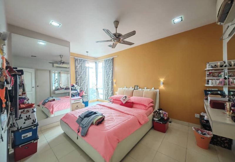 Villa Park Condominium