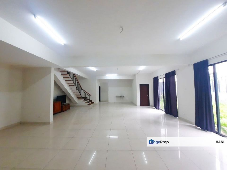 End Lot Double Storey Terrace House Denai Alam Seksyen U16 Shah Alam, Selangor, Shah Alam