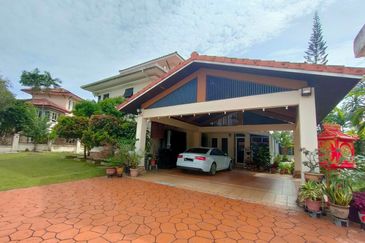 Bandar Tun Hussein Onn