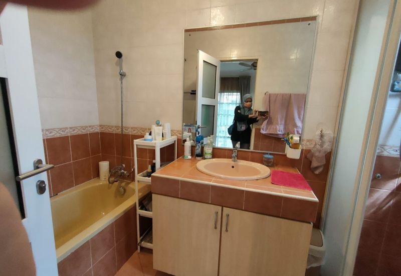 Bandar Tun Hussein Onn