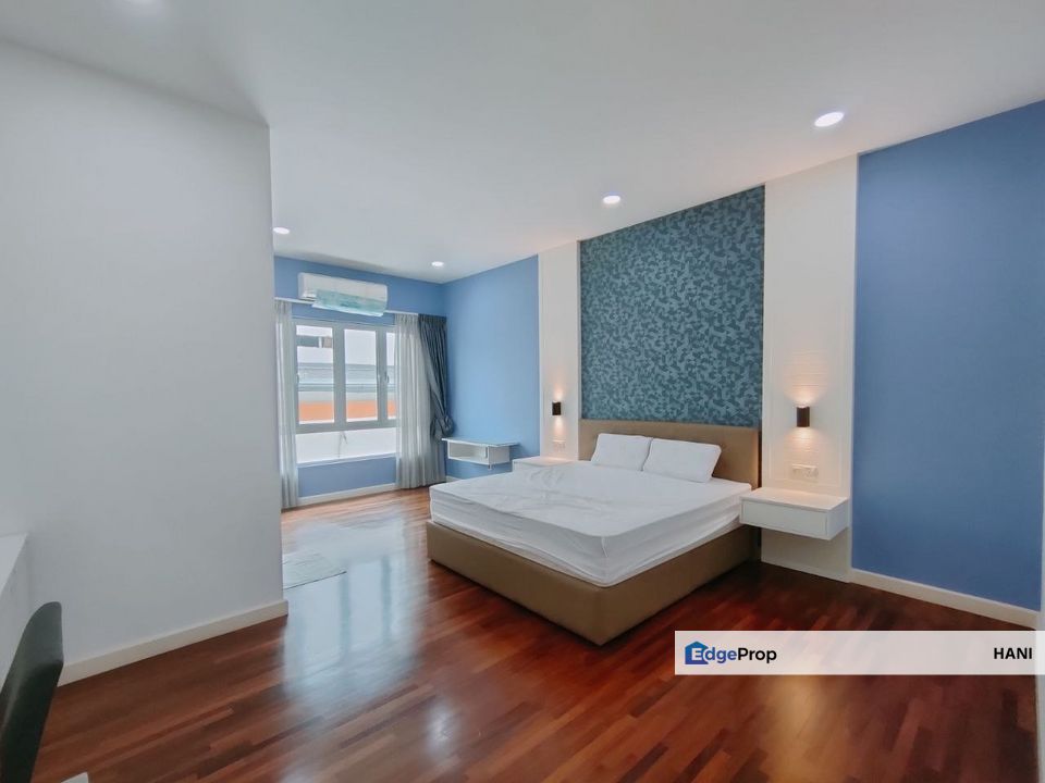 3 Storey Bungalow Taming Mutiara Bandar Sungai Long, Selangor, Bandar Sungai Long