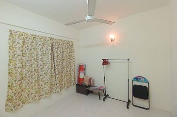 Residensi Bistaria, Ukay Bistari