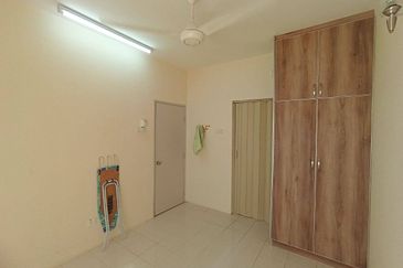 Residensi Bistaria, Ukay Bistari