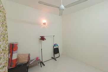 Residensi Bistaria, Ukay Bistari