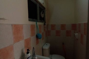 Residensi Bistaria, Ukay Bistari