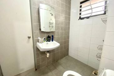 Corner Lot Double Storey Terrace House Bandar Sungai Long