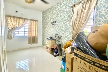 Corner Lot Double Storey Terrace House Bandar Sungai Long