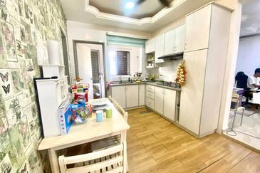 Corner Lot Double Storey Terrace House Bandar Sungai Long